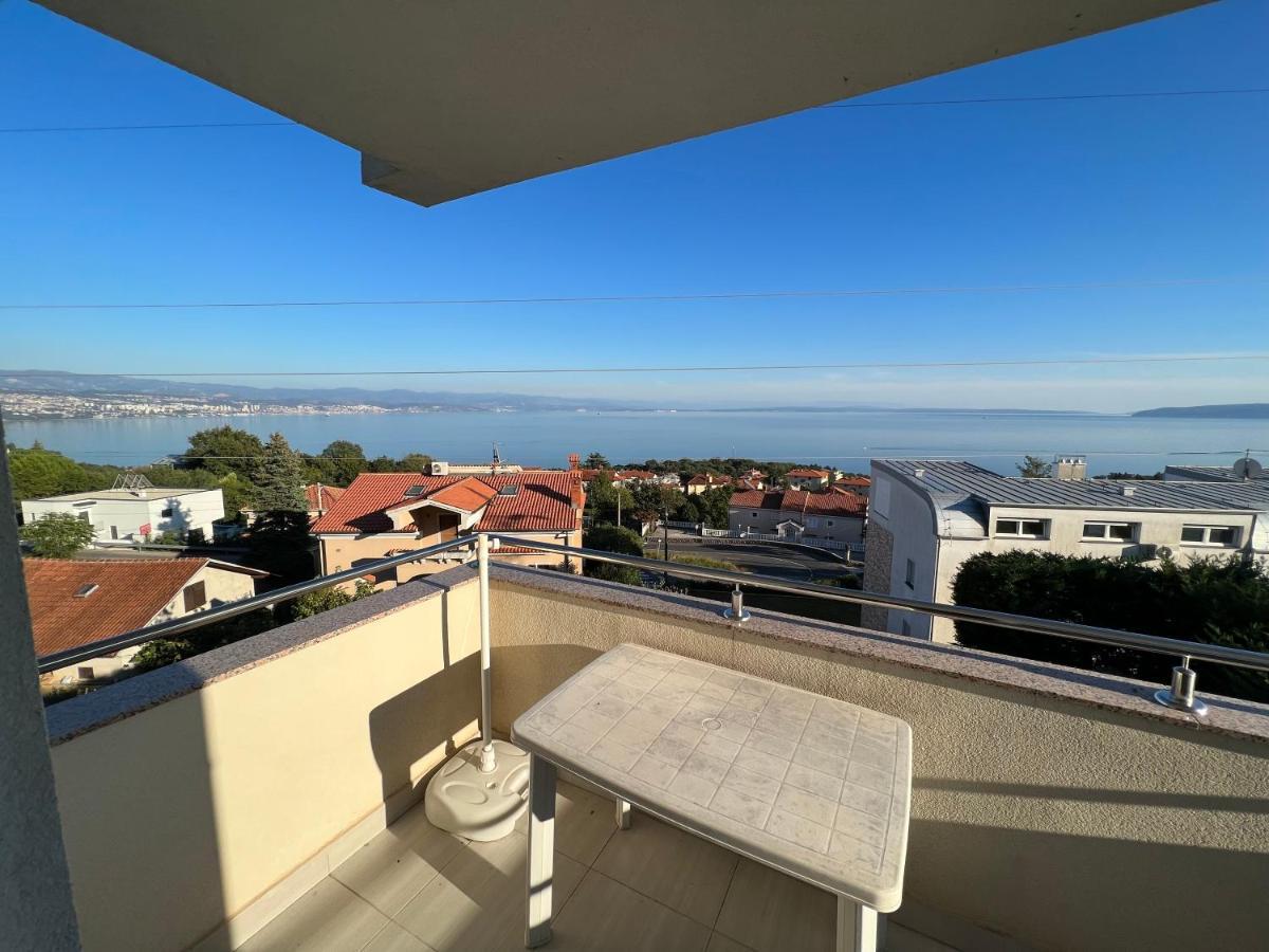 Ičići Panoramic Apartment Sea View And Pool Opatija מראה חיצוני תמונה