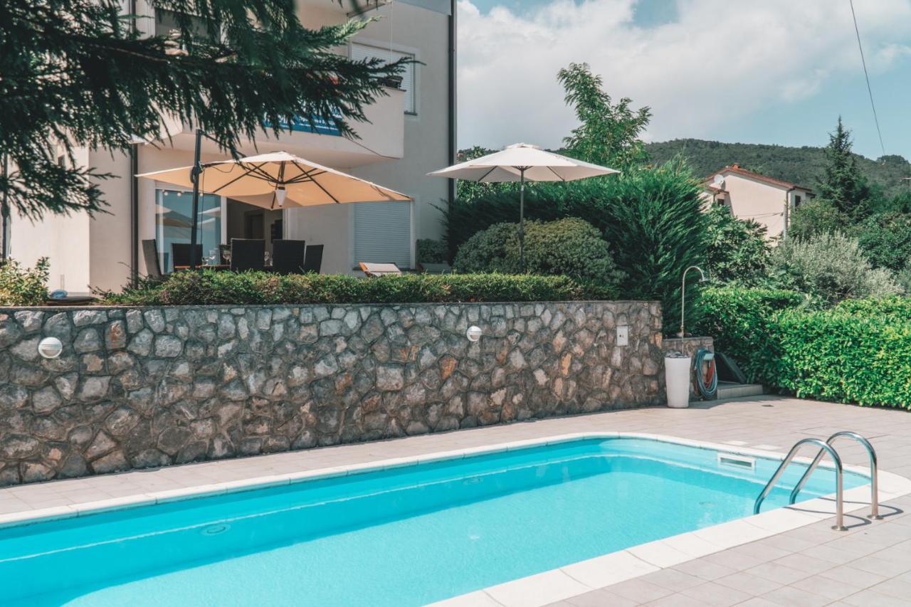 Ičići Panoramic Apartment Sea View And Pool Opatija מראה חיצוני תמונה